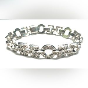 Vintage rhinestone bracelet - approximately 7” length